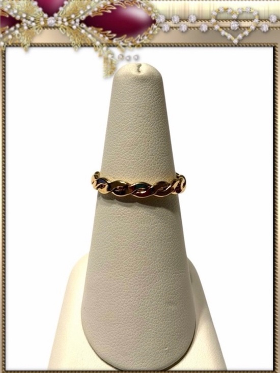 None Jewelry - NWOT Gold Ring Twisted Hammered Flat Style